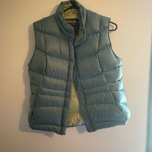 Women’s medium Eddie Bauer puffer vest